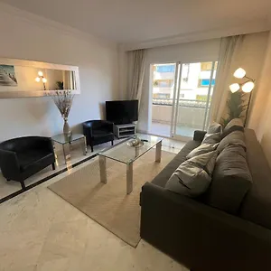 Heart Of Puerto Banus Newly Renavated Free Parking , Wifi ,pool,gym,padel Court Marbella